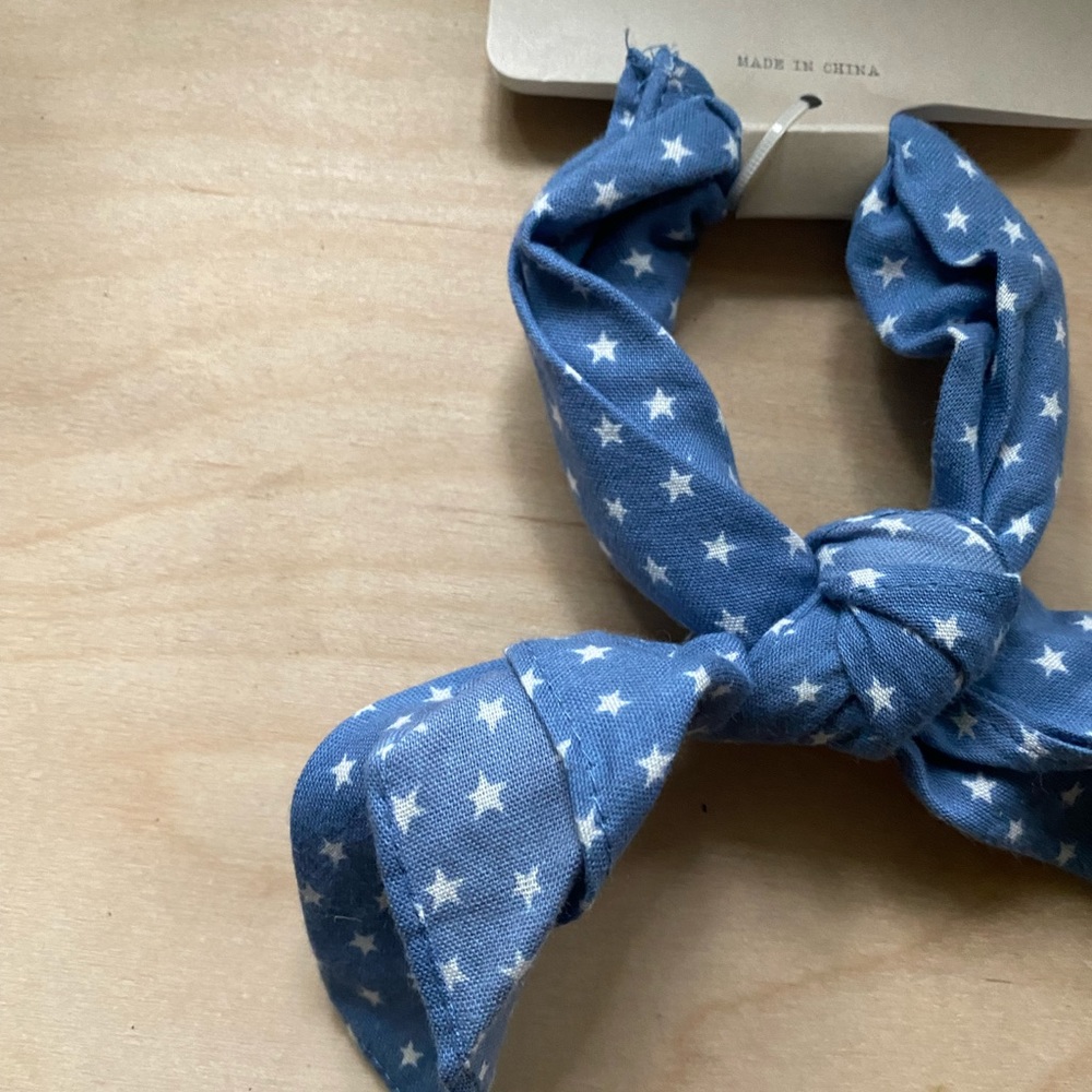 ✨SALE✨ 
Zara star print scarf ✨SALE✨ - Picture 3 of 3